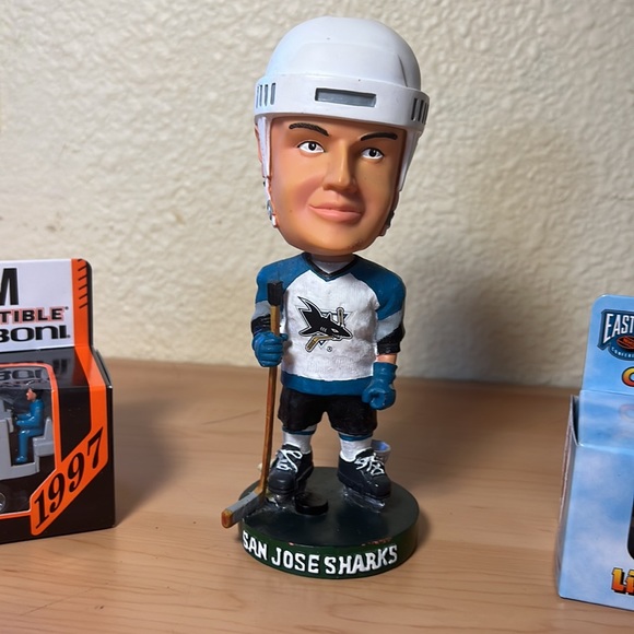 Hockey San Jose Sharks Collectibles 7 pc Bundle Bobblehead Zamboni Semi Truck - Picture 7 of 8